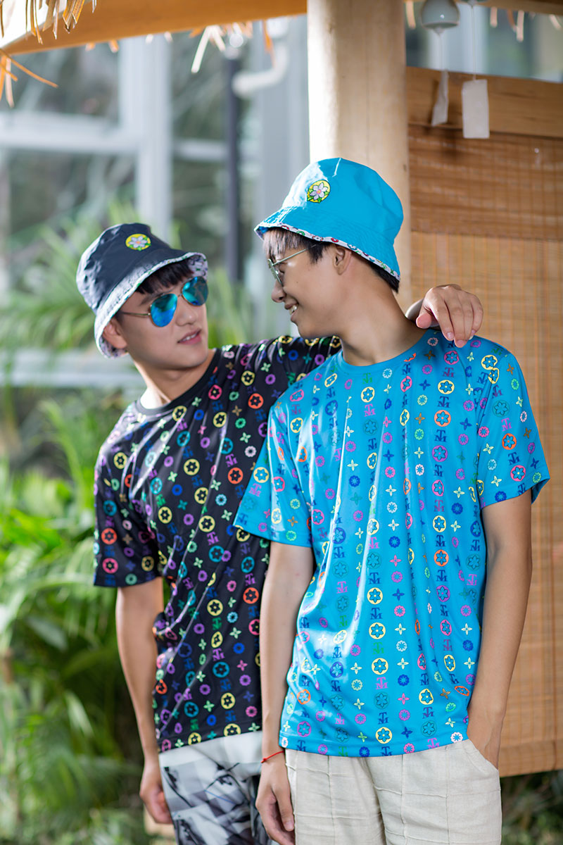 服装帽子_抖圈水洞风物区