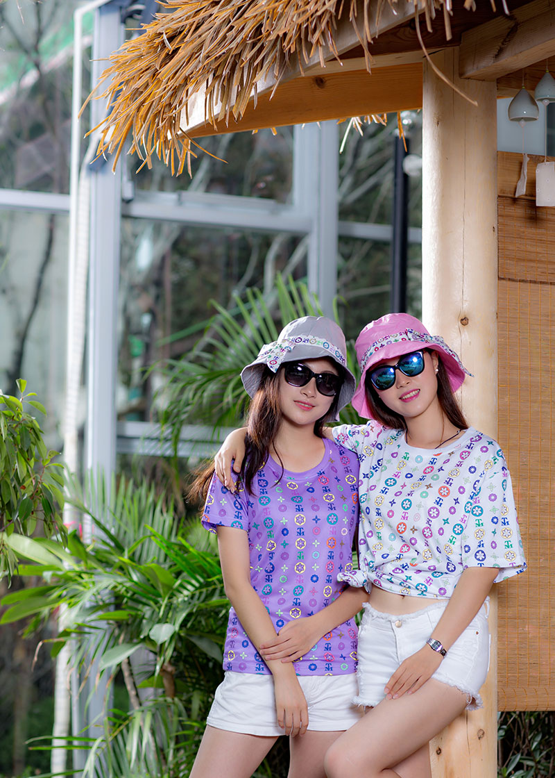 服装帽子_抖圈水洞风物区